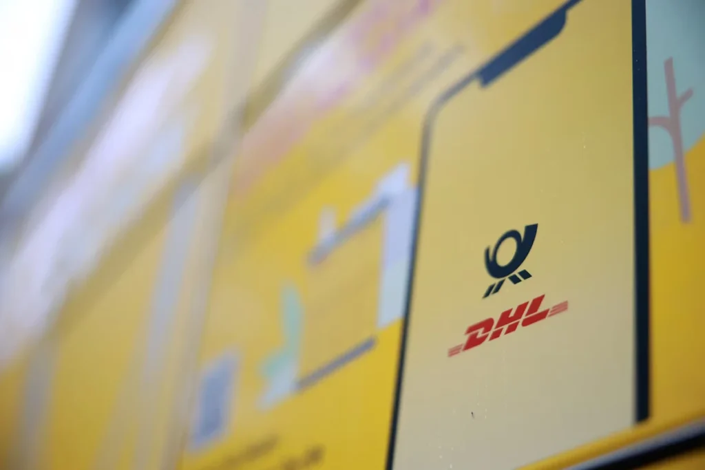 DHL suspends U.S. shipments