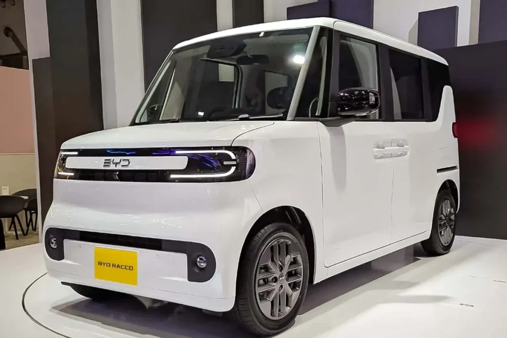 BYD kei car EV Japan unveiled at 2025 Japan Mobility Show featuring compact electric design for city driving.