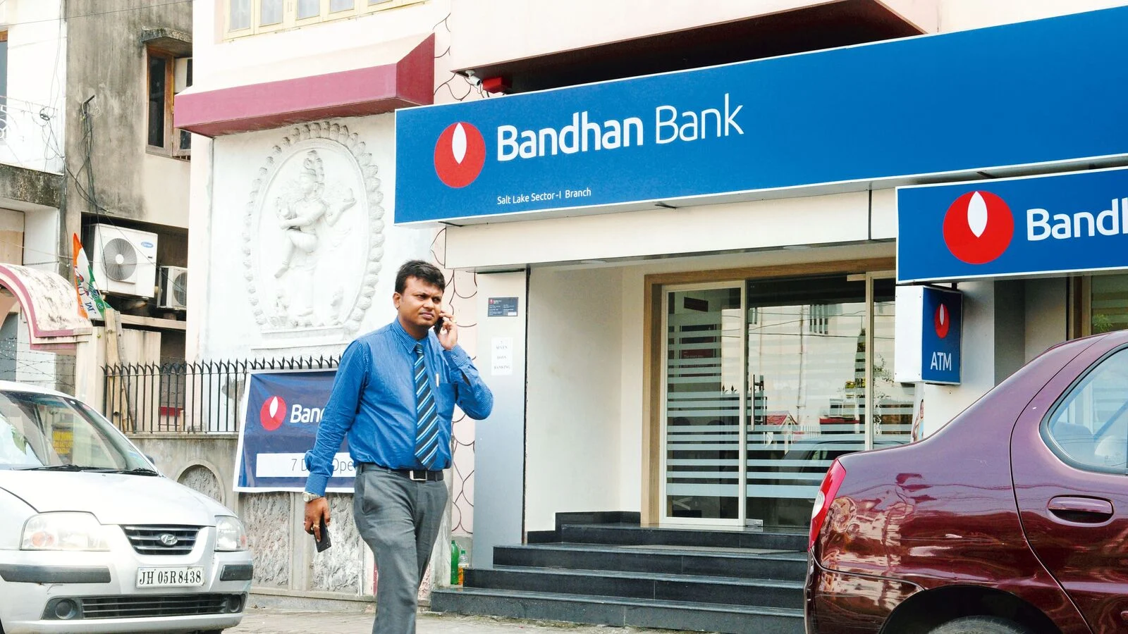 Chart showing Bandhan Bank Q2 Profit decline due to higher provisions and margin pressure.