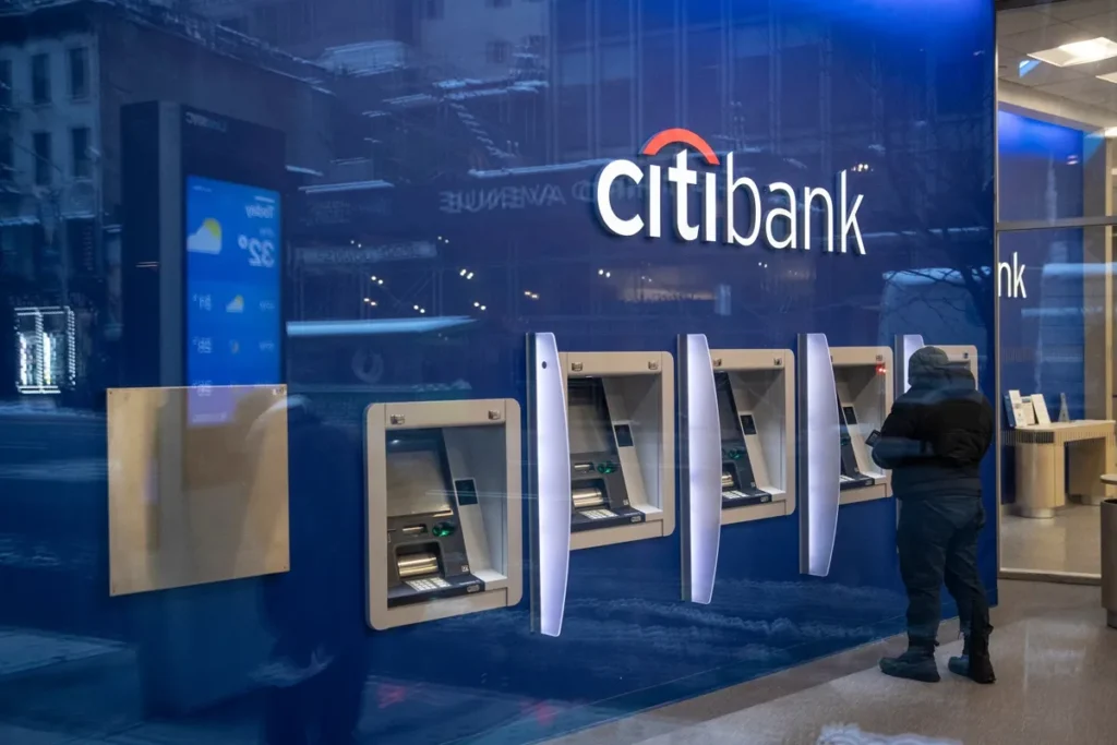 Citibank rate cut news showing 7.00% lending rate announcement and growing optimism among borrowers in 2025.