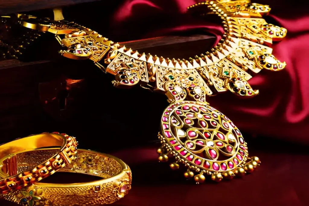 People shopping for gold & silver jewellery in an Indian market, reflecting changing gold & silver price today trends and festive demand.