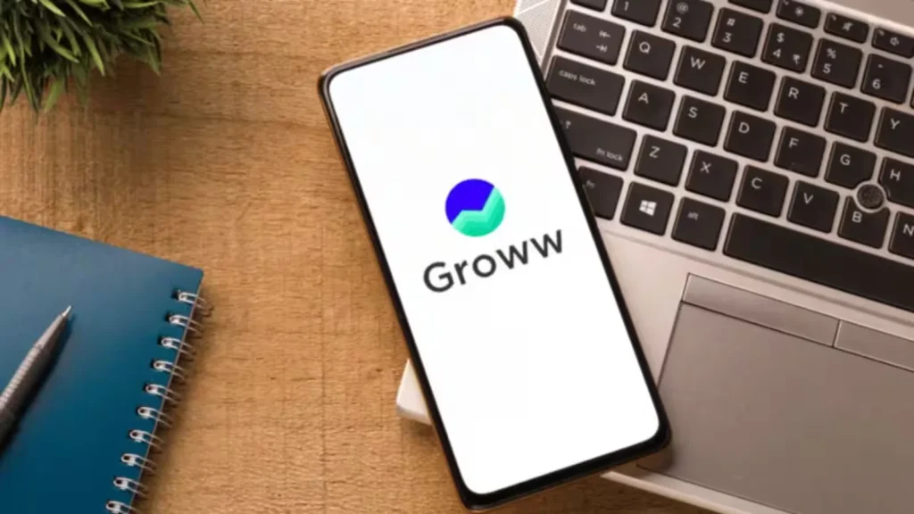 Groww IPO 2025 listing day scene showing strong investor demand and market enthusiasm for fintech startup shares in India.