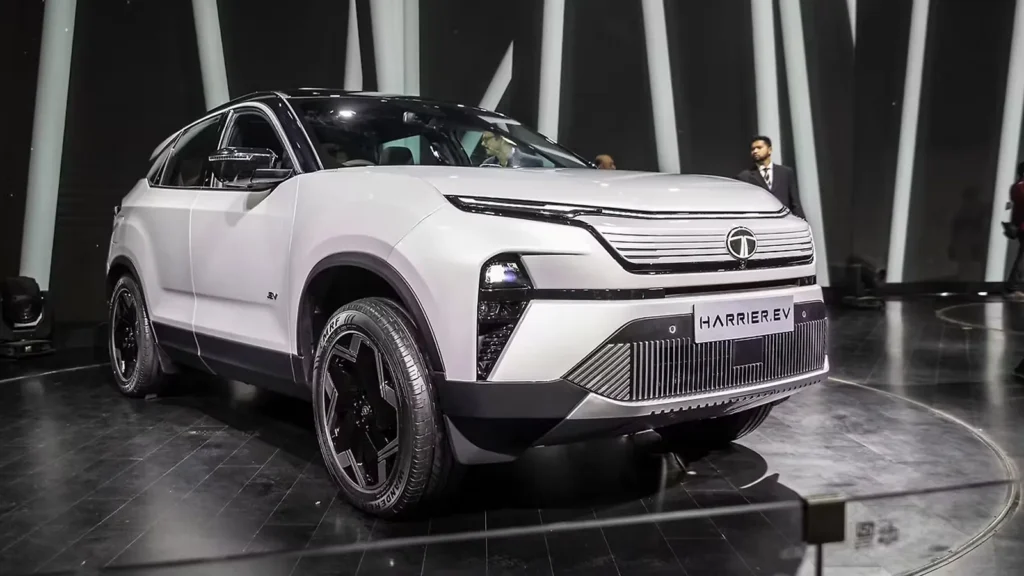 Tata Harrier EV range showcased during a long highway drive, focusing on battery efficiency and extended travel performance for 2025 users.