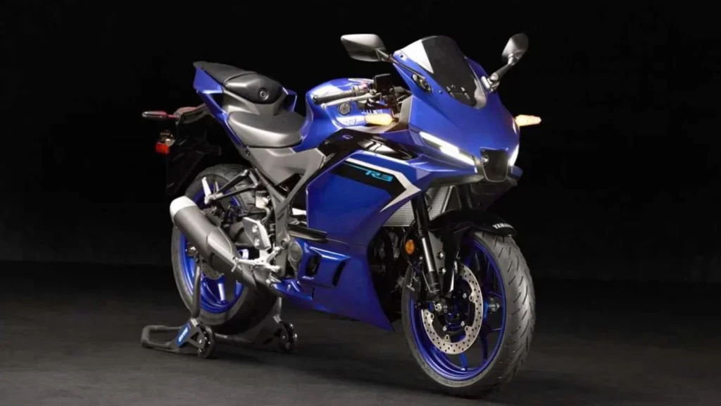 Yamaha R3 70th Anniversary Edition expected for India launch with retro livery.