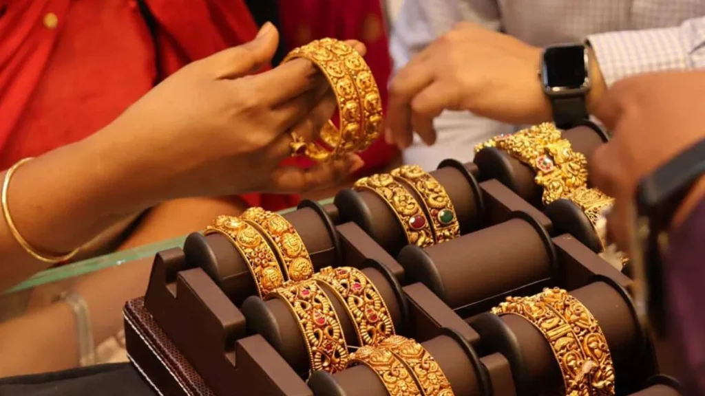 Gold and silver prices today in India — live bullion rate update reflecting current market trends and currency fluctuations.