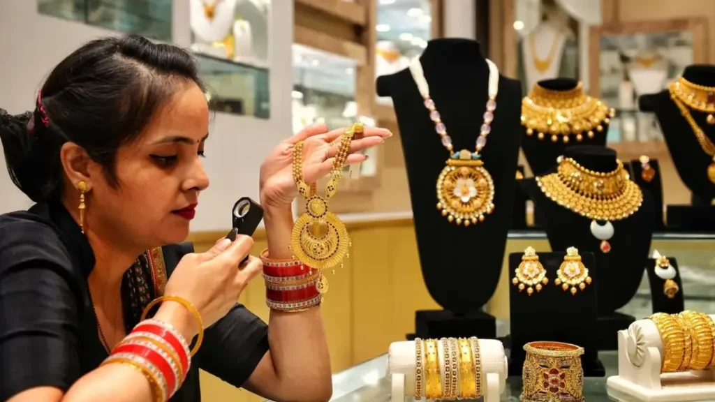 Silver price drop India 2025 — investors observe falling silver rates influenced by global supply and industrial demand shifts.