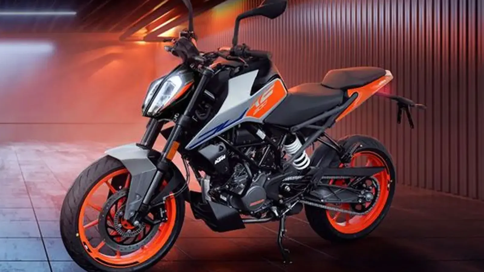 KTM 160 Duke TFT display variant launched at Rs 1.79 lakh in India