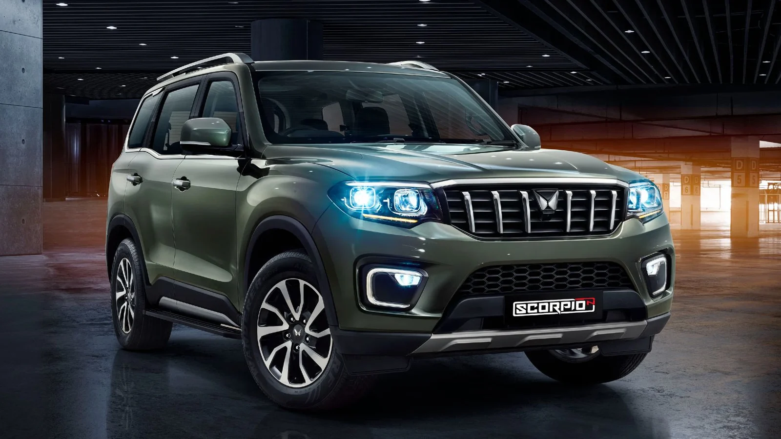 Mahindra Scorpio N facelift prototype testing on Indian roads with updated front design and camouflaged exterior.