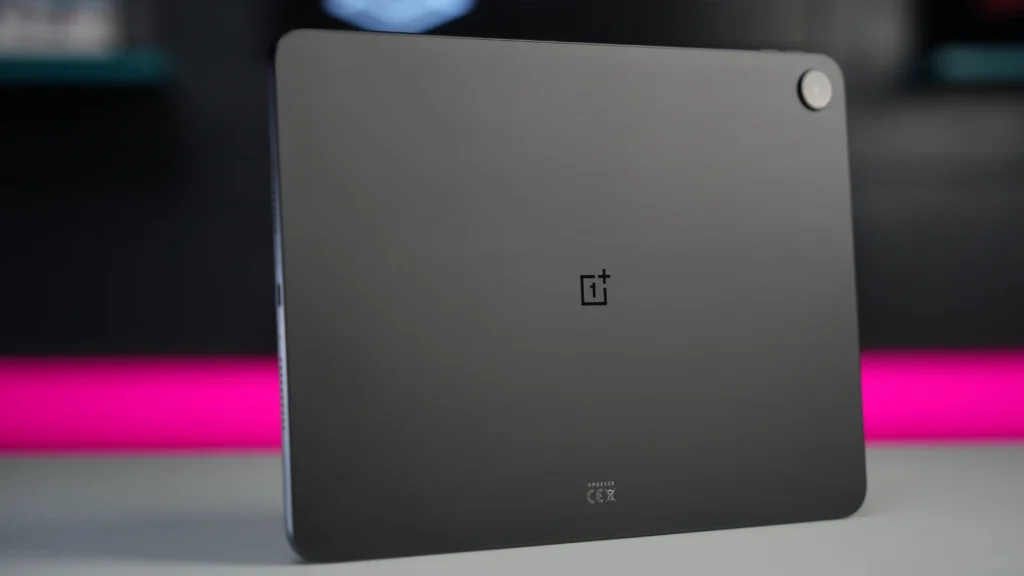 OnePlus Pad Go 2 2.8K display with 120Hz refresh rate for movies and gaming