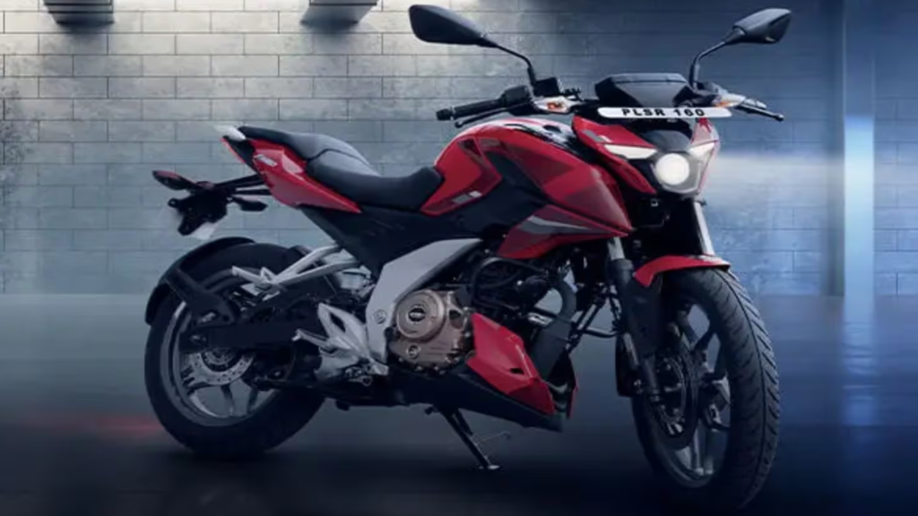 Pulsar N160 new variant with single-seat design and USD front forks, highlighting upgraded styling for 2025.