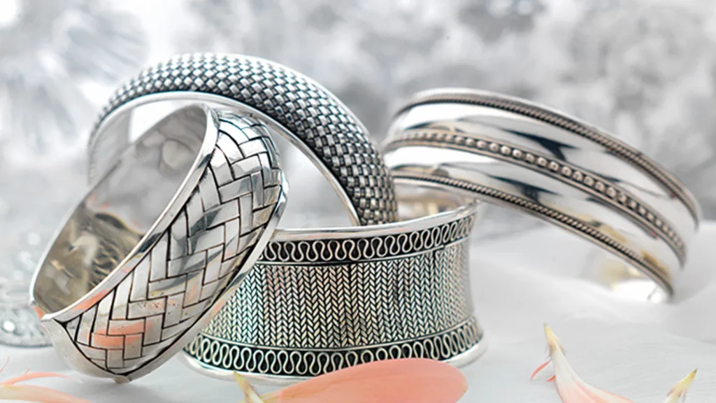 Silver price today in 2025 showing decline after breaching the $80 per ounce level amid global market correction