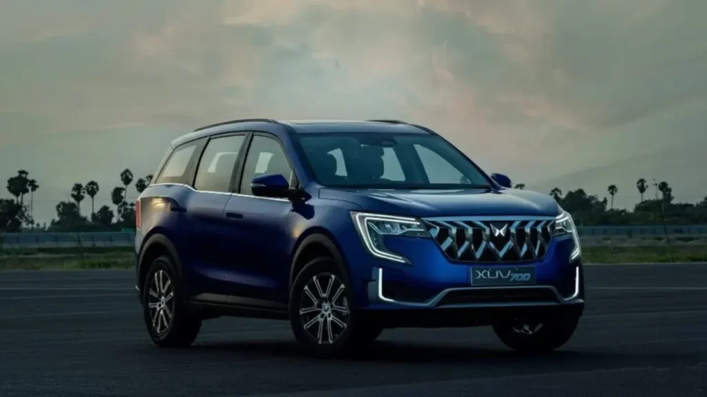 Mahindra XUV 7XO features highlighted through its premium interior layout, touchscreen infotainment system, digital display, and smart cabin design.